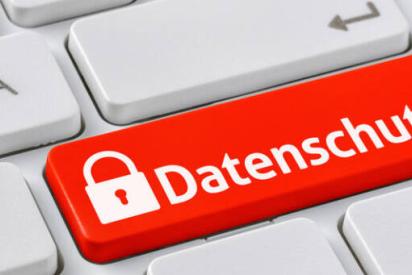 Symbolbild: Tastatur mit roter Taste &quot;Datenschutz&quot;
